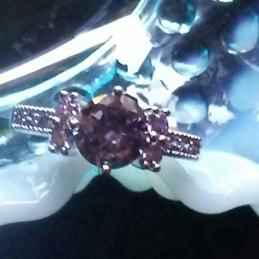 STUNNING 3.25 CTW  PURPLE RING